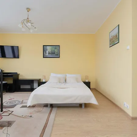 Apartment Cozy For 4 People With Swimming Pool And Tennis Court By Renters Poznan